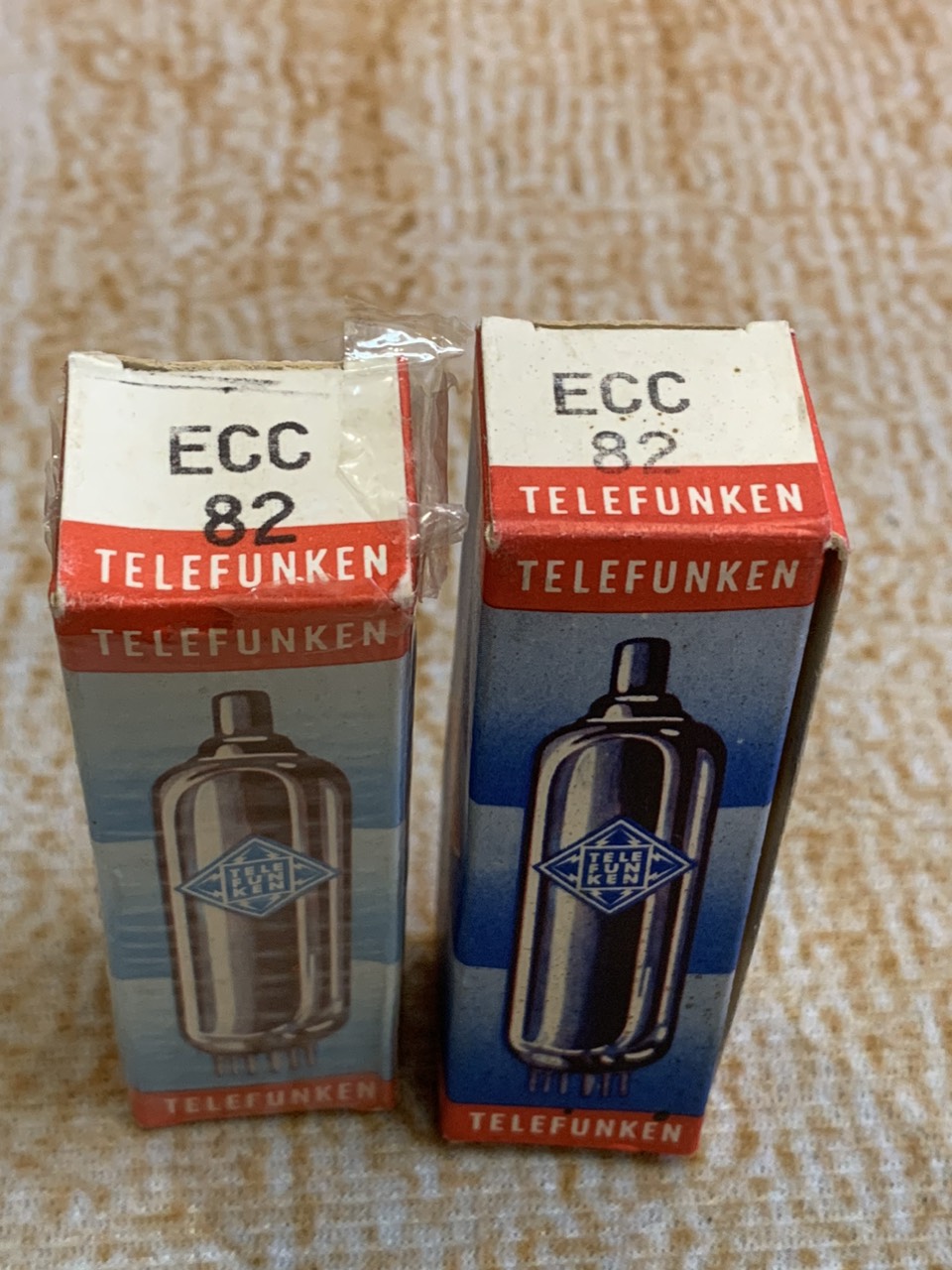 Bóng đèn Ecc82/12au7 – Telefunken