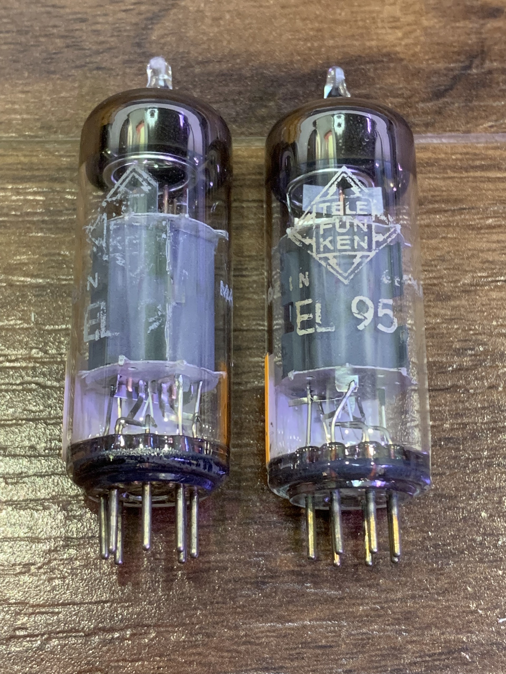 Bóng công suất EL95/6DL5 – Telefunken