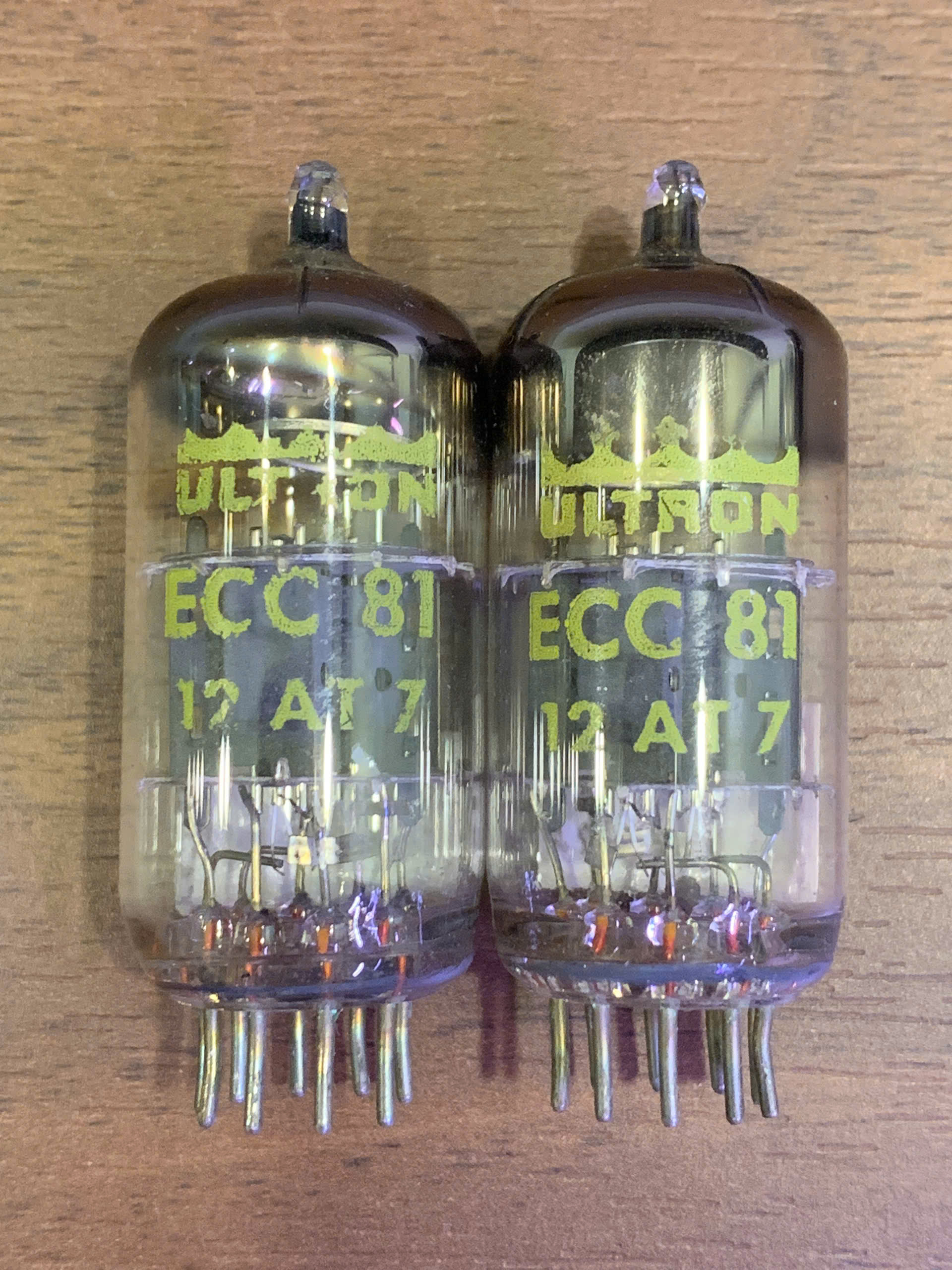 Bóng đèn Ecc81/ 12AT7 – ULtron