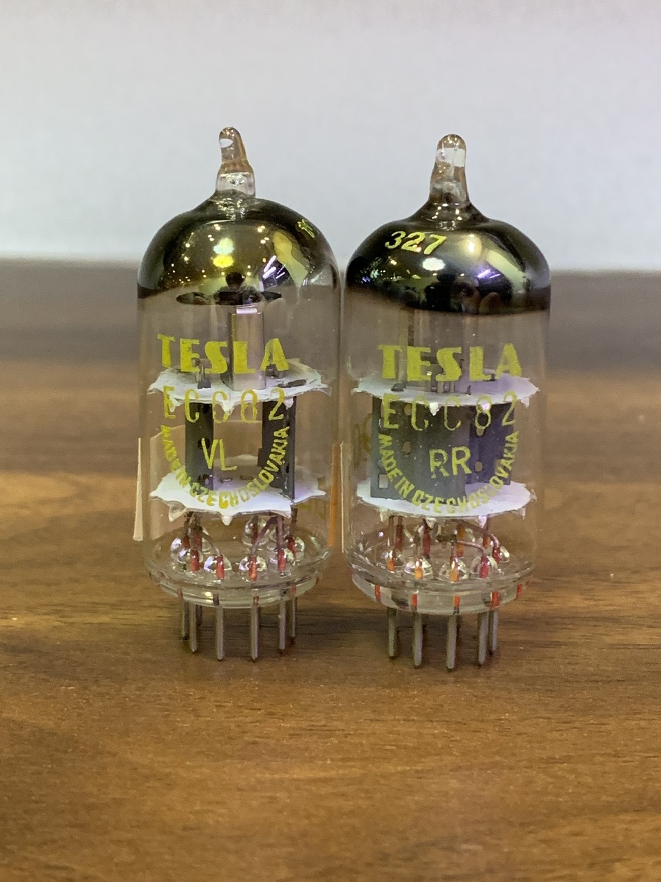 Bóng đèn Ecc82/12au7 Tesla – phiến đĩa cổ