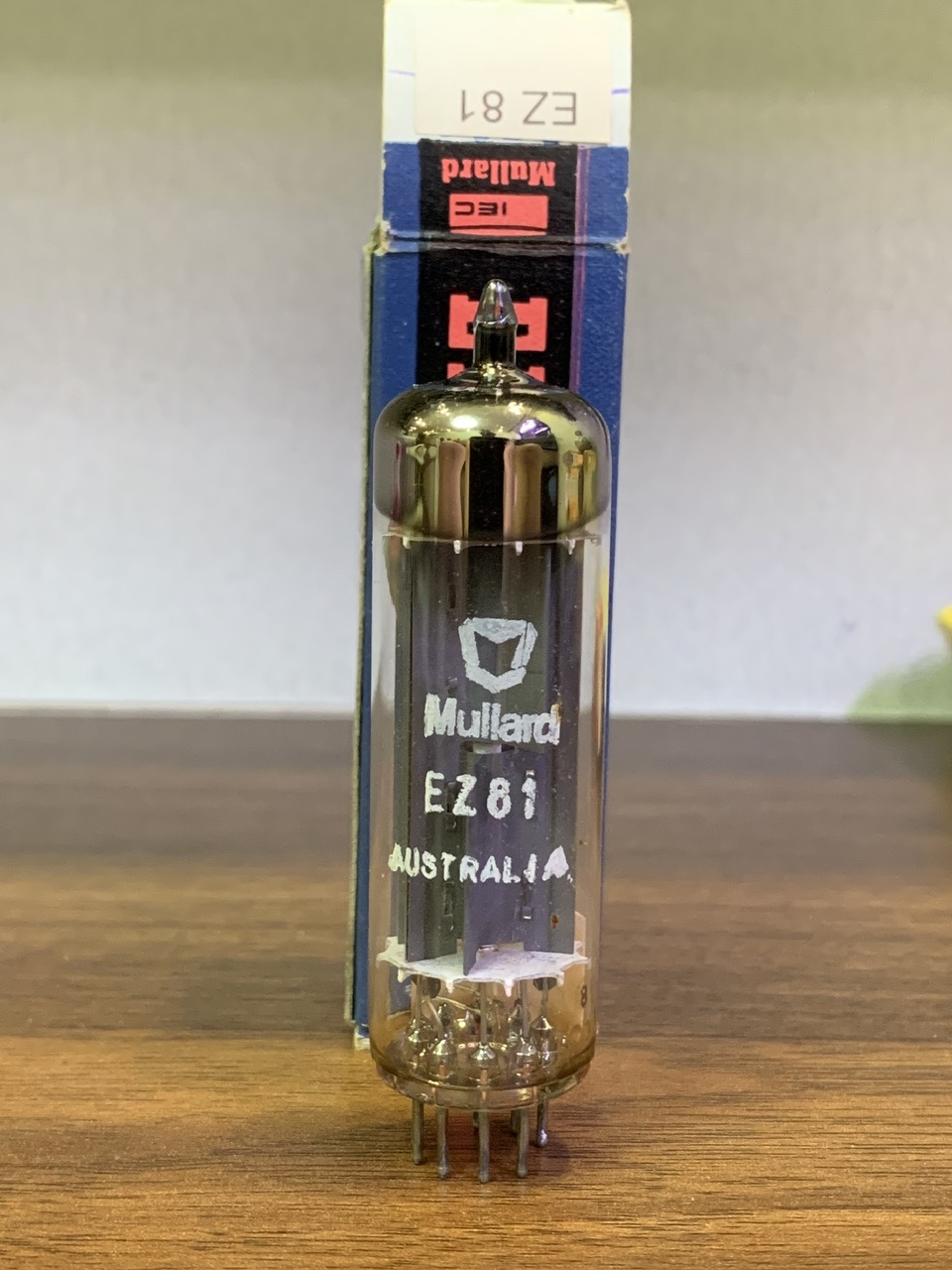 Bóng đèn nắn EZ81/ 6CA4 – Mullard – O getter 45* – Like nos