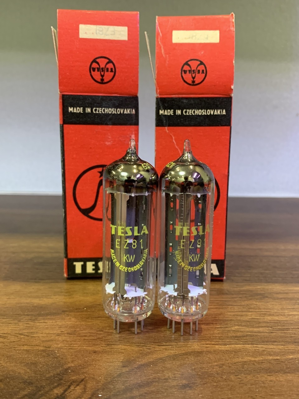 Bóng đèn nắn EZ81/ 6CA4 – Tesla- NOS NIB