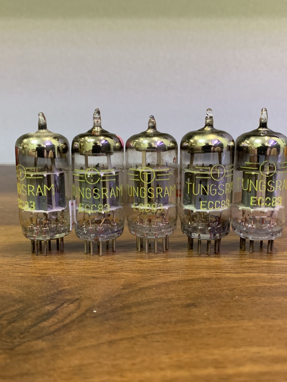 Bóng đèn Ecc83/12ax7 – Tungsram Chữ T